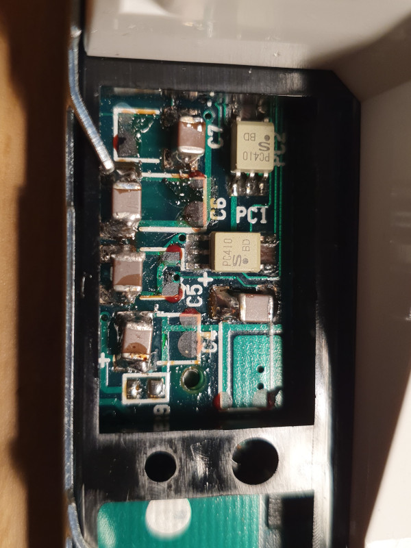 Toshiba T6400DXC LCD panel capacitor cluster after